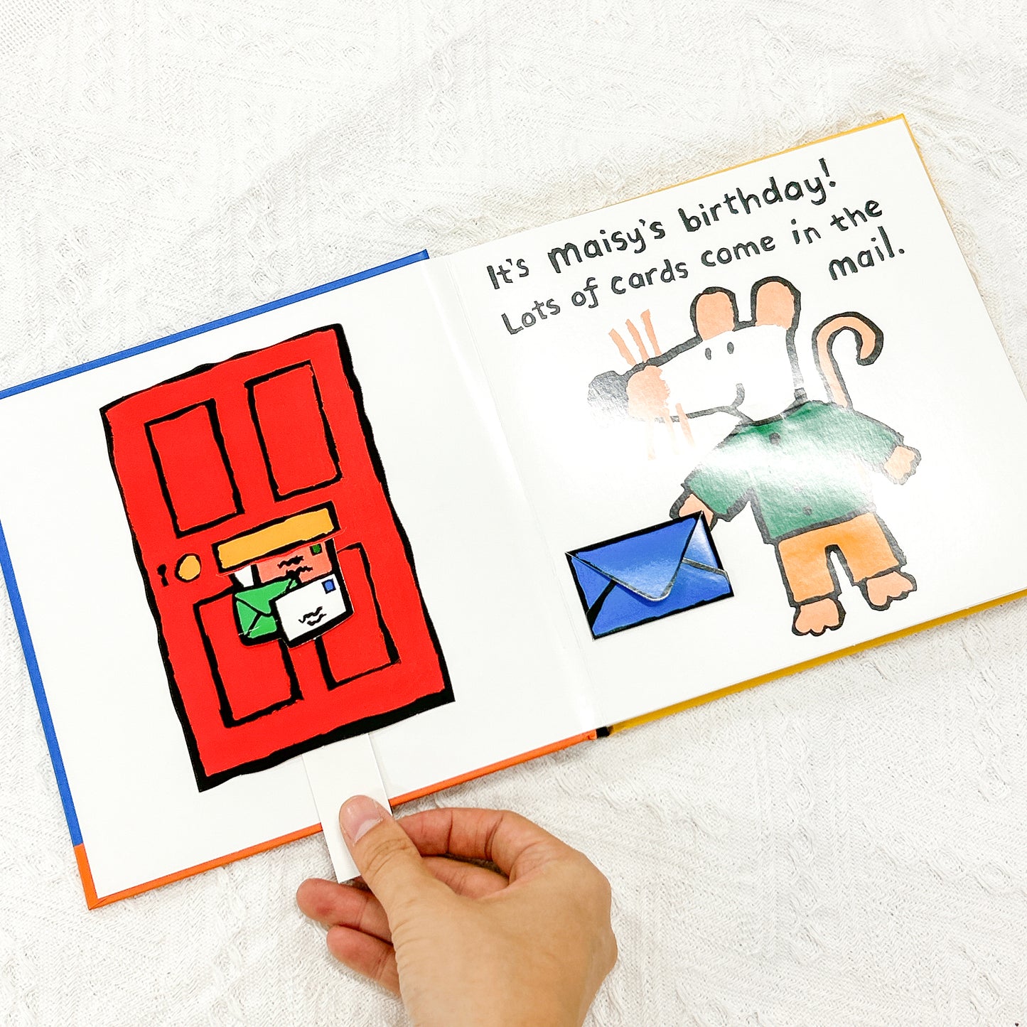 Book - Happy Birthday, Maisy (Interactive push pull book)